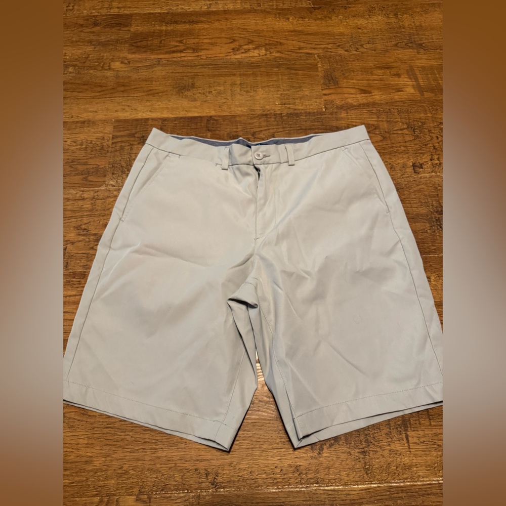 Men’s Golf shorts 34 NEW
